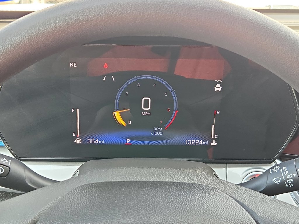 Used 2026 Chevrolet Trax LT FWD image 16