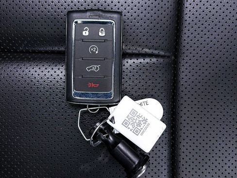 Used 2024 Jeep Grand Cherokee L Limited w/ Luxury Tech Group II image 40