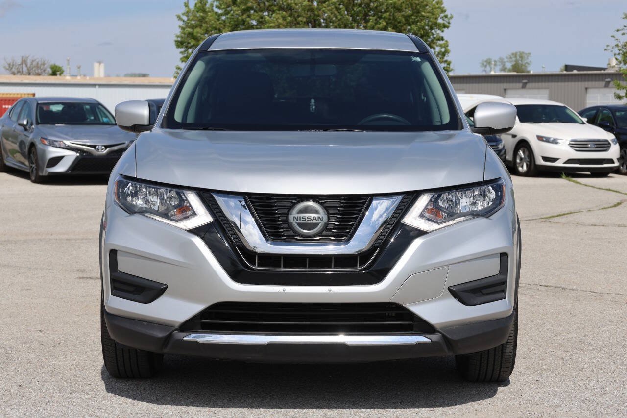 Used 2018 Nissan Rogue S AWD/4WD image 2
