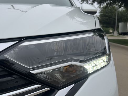 Used 2022 Volkswagen Jetta SE FWD image 6