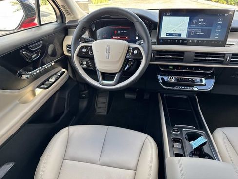 New 2026 Lincoln Corsair Premiere image 25