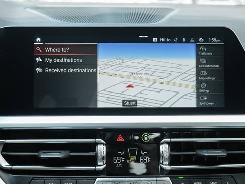 Used 2022 BMW 330i Sedan w/ Premium Package image 14