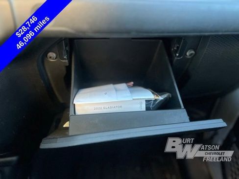 Used 2022 Jeep Gladiator Willys image 23