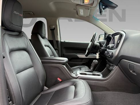 Used 2021 Chevrolet Colorado ZR2 w/ ZR2 Dusk Special Edition image 9