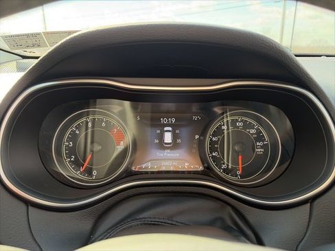 Used 2021 Jeep Cherokee Latitude Lux w/ Comfort/Convenience Group image 12