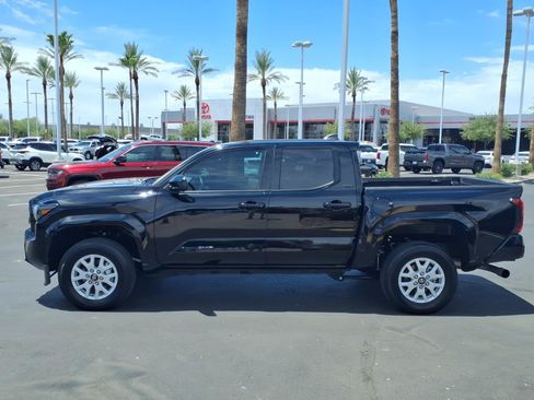 Certified 2025 Toyota Tacoma SR5 AWD/4WD image 7