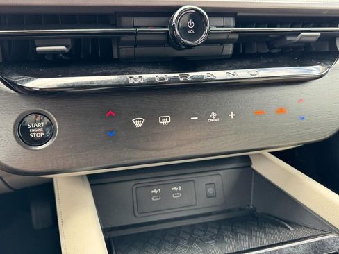 Used 2025 Nissan Murano SV image 18