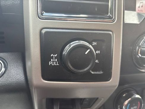 Used 2019 Ford F250 Lariat w/ Lariat Ultimate Package AWD/4WD image 35