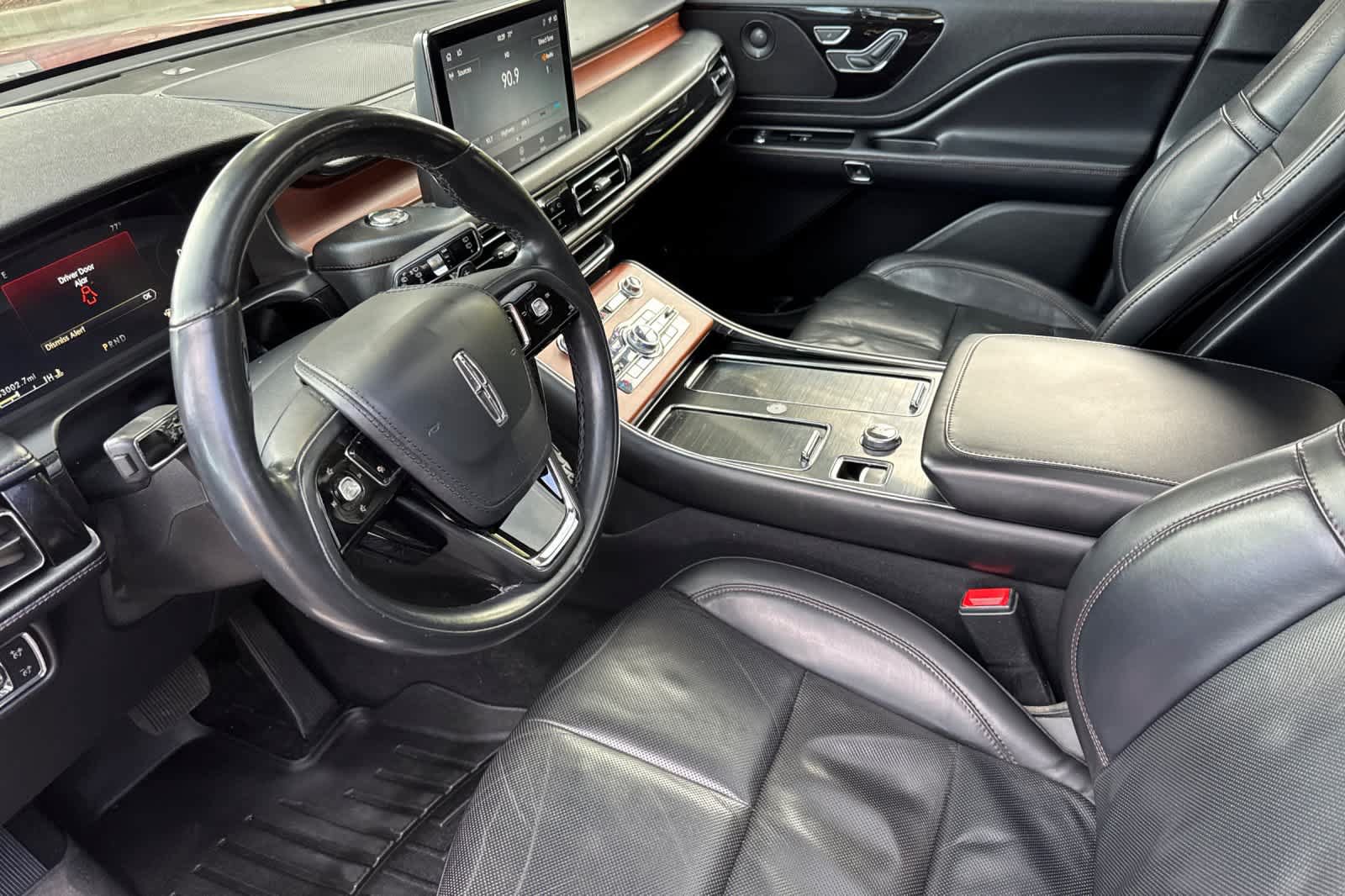 Used 2020 Lincoln Aviator Reserve RWD image 11
