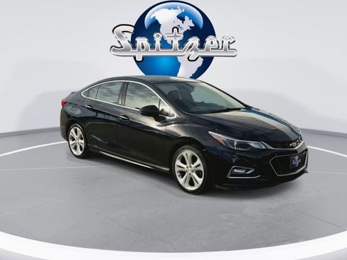 Used 2017 Chevrolet Cruze Premier image 3