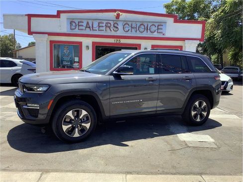 Used 2022 Jeep Grand Cherokee Limited 4xe w/ Luxury Tech Group II AWD/4WD image 1