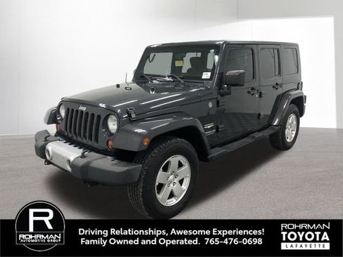 Used 2010 Jeep Wrangler Unlimited Sahara image 2