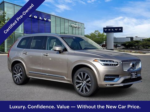 Certified 2025 Volvo XC90 B5 Core w/ Climate Package AWD/4WD image 1