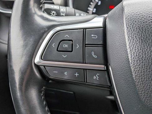 Used 2021 Toyota Highlander Limited image 25