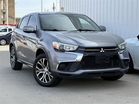 Used 2018 Mitsubishi Outlander Sport ES image 2
