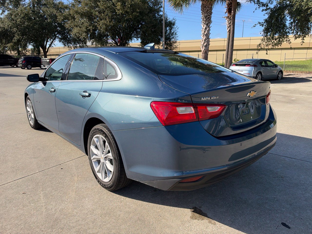 Used 2024 Chevrolet Malibu LT FWD image 3