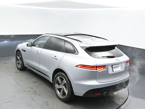 Used 2017 Jaguar F-PACE S image 32
