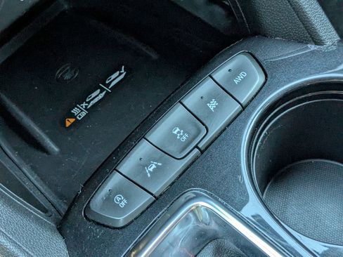 Used 2021 Chevrolet TrailBlazer RS w/ Technology Package image 28