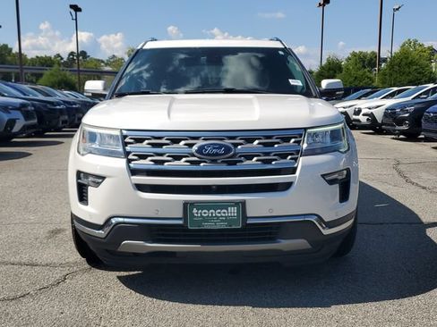 Used 2018 Ford Explorer Limited w/ Equipment Group 301A FWD image 2