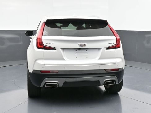 Used 2022 Cadillac XT4 Premium Luxury w/ Enhanced Visibility Package image 7