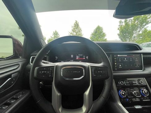 Used 2023 GMC Yukon Denali w/ LPO, Floor Liner Package AWD/4WD image 13