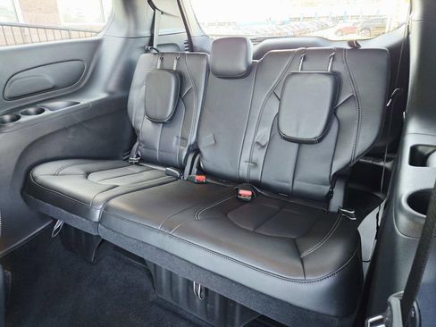 New 2026 Chrysler Pacifica Select image 15
