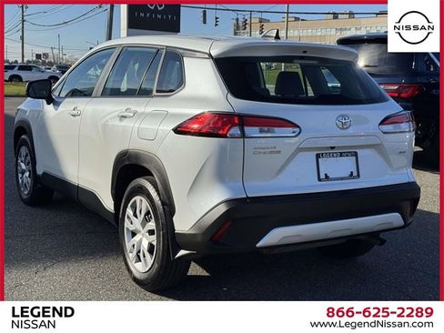 Used 2023 Toyota Corolla Cross L image 7