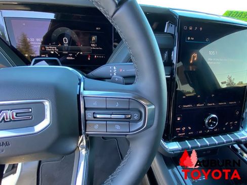 Used 2025 GMC Yukon Elevation AWD/4WD image 46