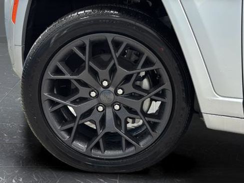 New 2026 Jeep Grand Cherokee L Summit image 30