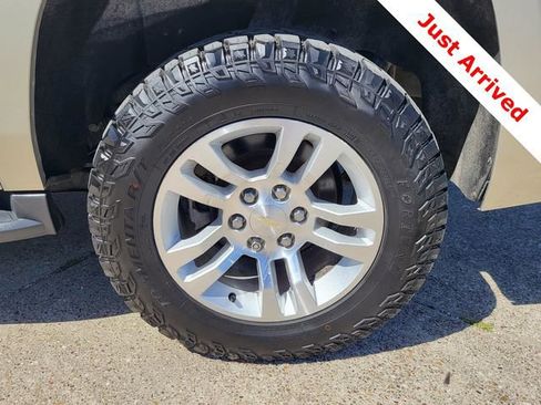 Used 2016 Chevrolet Suburban LS w/ Enhanced Driver Alert Package image 28