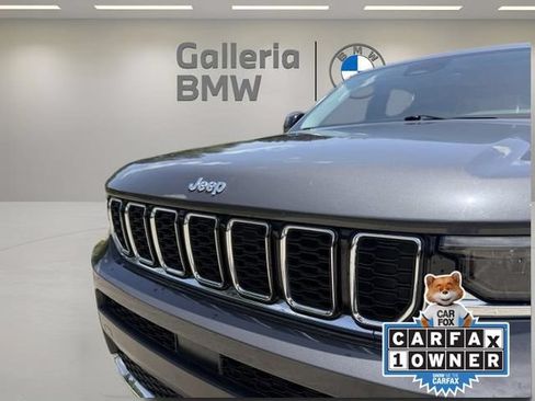 Used 2023 Jeep Grand Cherokee L Limited RWD image 2
