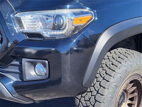 Used 2019 Toyota Tacoma TRD Off-Road w/ Technology Package image 8