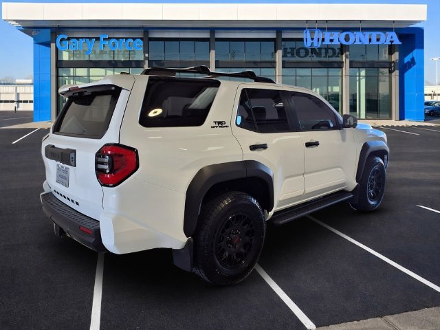 Used 2026 Toyota 4Runner TRD Off-Road Premium AWD/4WD image 2