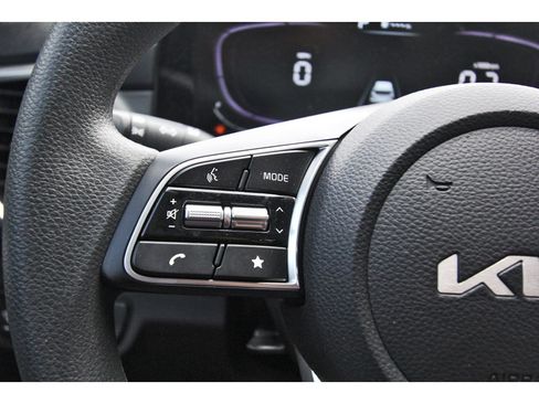 Used 2024 Kia Seltos LX AWD/4WD image 18