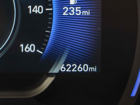 Used 2020 Hyundai Santa Fe SEL w/ Convenience Package image 16