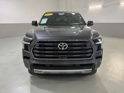Used 2025 Toyota Sequoia Limited w/ Tow Technology Package AWD/4WD image 2