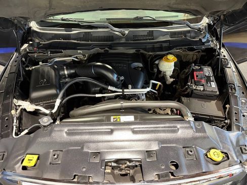 Used 2015 RAM 1500 Classic SLT image 9