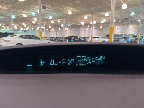 Used 2014 Toyota Prius Two image 15