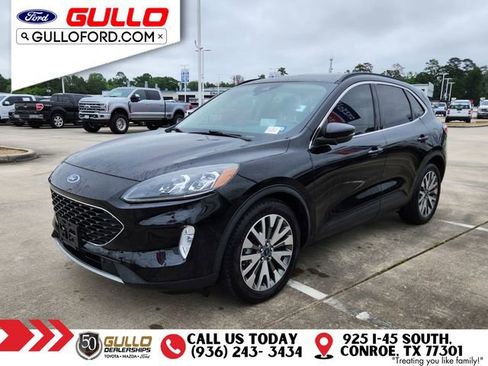 Used 2020 Ford Escape Titanium w/ Titanium Premium Package 2.0 FWD image 3