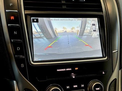 Used 2016 Lincoln MKX Premiere image 19