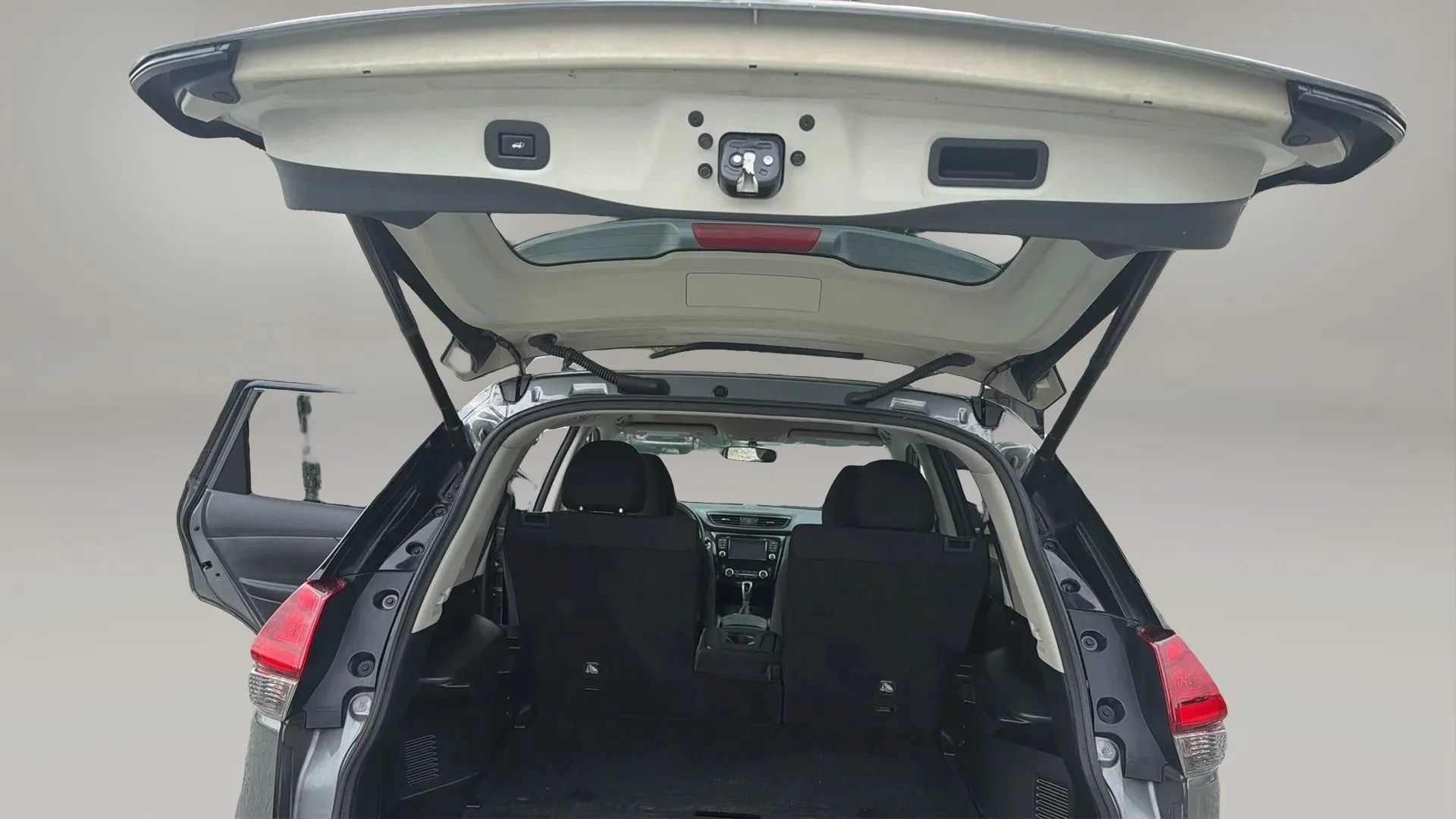 Used 2017 Nissan Rogue SV AWD/4WD image 27