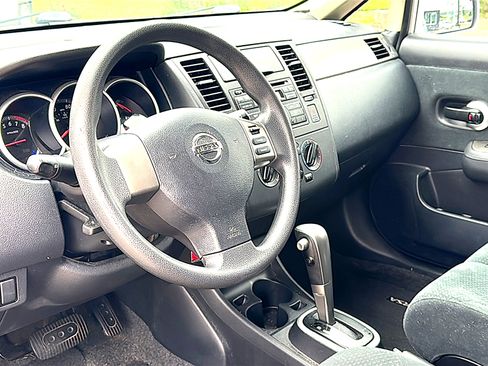 Used 2011 Nissan Versa 1.8 S w/ PWR Plus Pkg FWD image 5