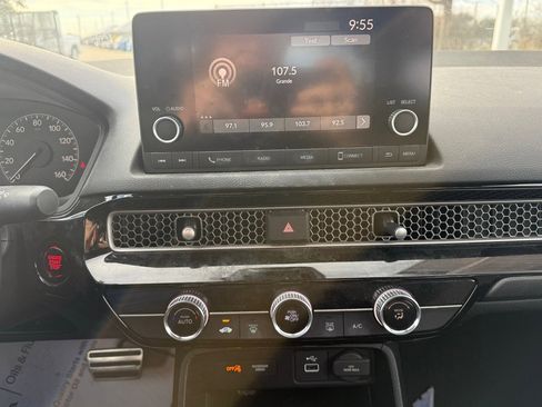 Used 2023 Honda Civic Sport image 15