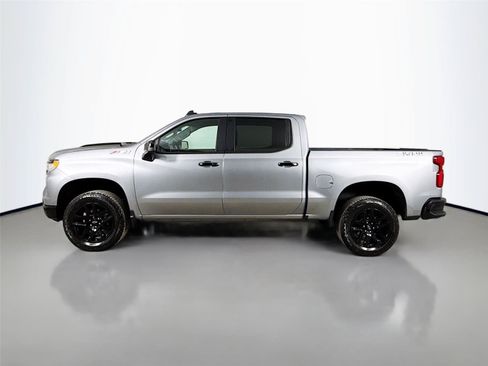 Used 2025 Chevrolet Silverado 1500 LT Trail Boss w/ Convenience Package II AWD/4WD image 6