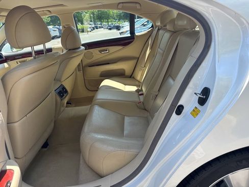 Used 2011 Lexus LS 460 w/ Luxury Value Edition RWD image 25