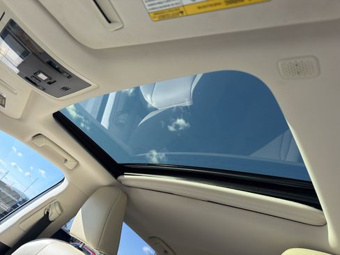 Used 2022 Lexus RX 350L FWD w/ Premium Package image 23