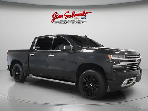Used 2021 Chevrolet Silverado 1500 High Country w/ Technology Package AWD/4WD image 2