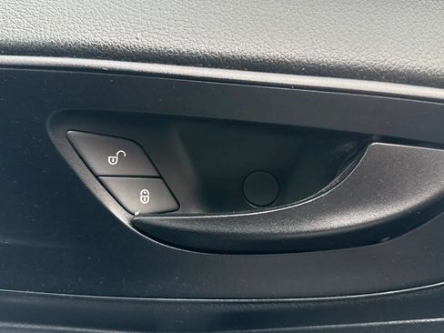 Used 2017 Mercedes-Benz Metris image 28