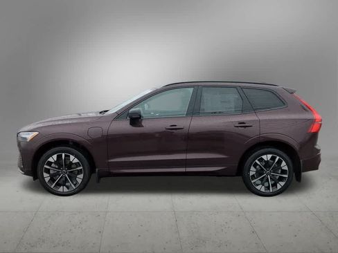 Certified 2026 Volvo XC60 T8 Plus w/ Protection Package Premier AWD/4WD image 3