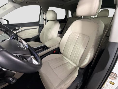 Used 2019 Audi e-tron Premium Plus AWD/4WD image 21
